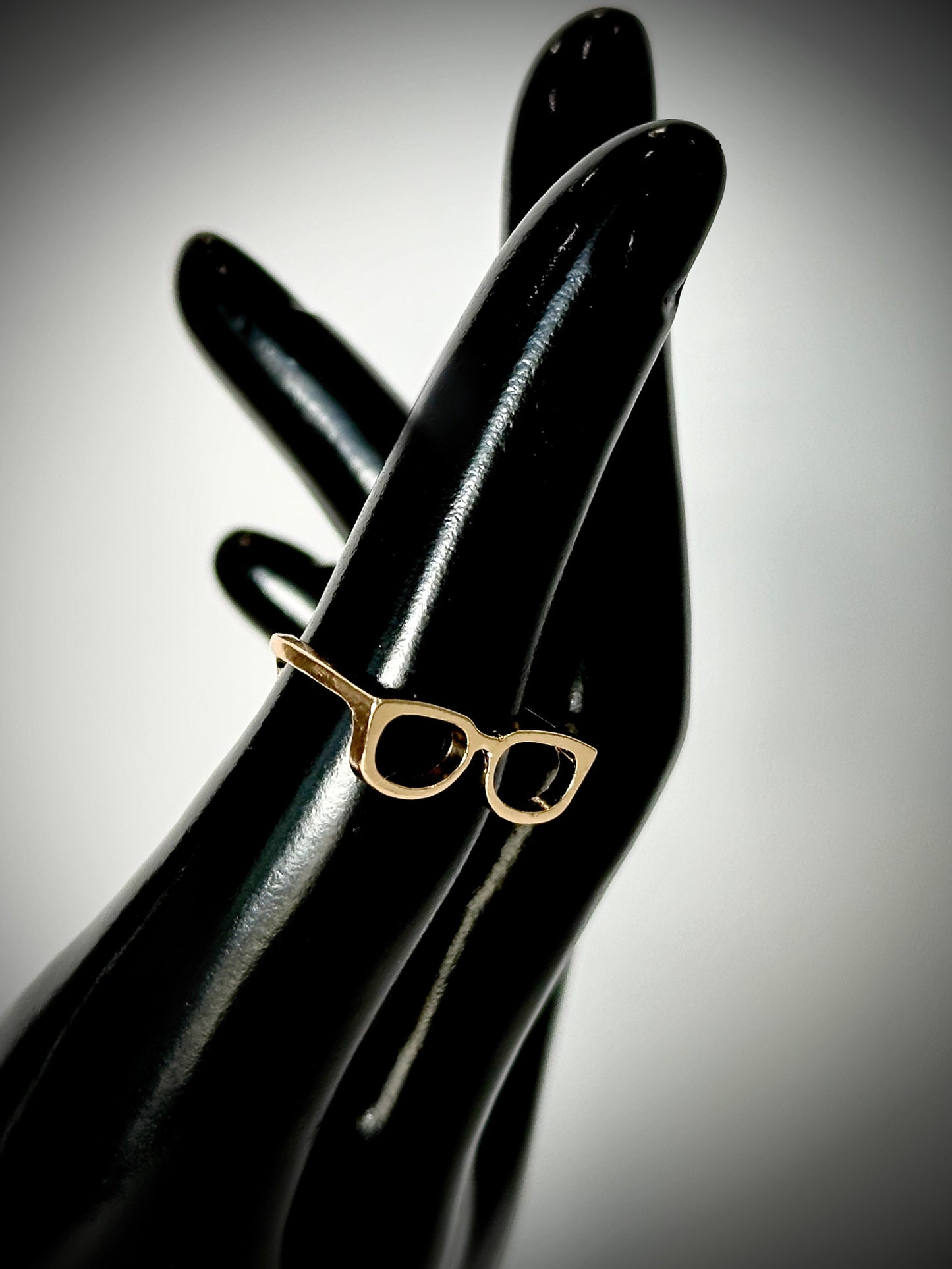 Frames Ring